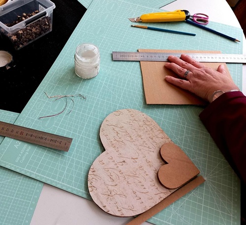 Atelier créatif à partir de carton en charente maritime