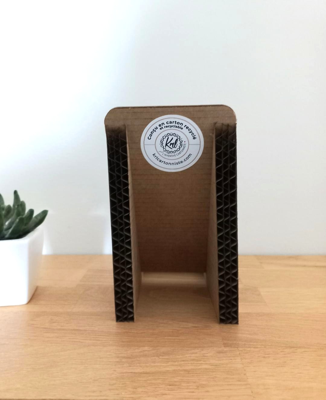 Goodies : support téléphone en carton éco-responsable
